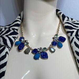 Elegant Blue and Gray Floral Necklace